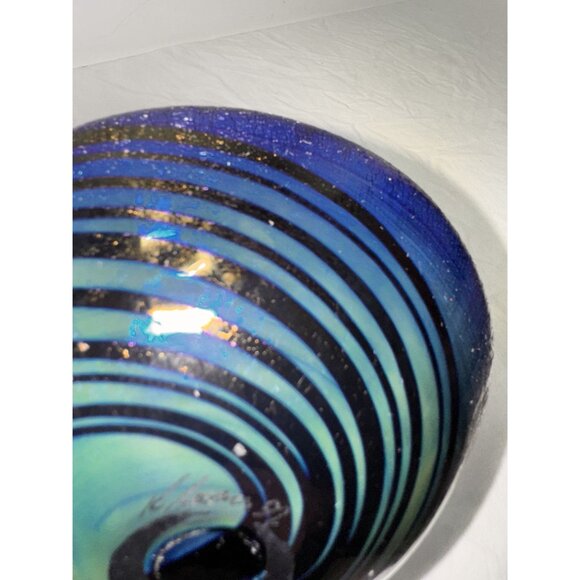 Hand Blown Artist Signed Glass Bowl Iridescent Blue peacock Rogers ? - Picture 6 of 8